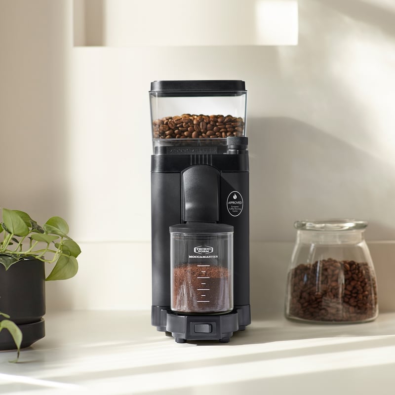 Moccamaster KM5 elektrický mlýnek na kávu černý