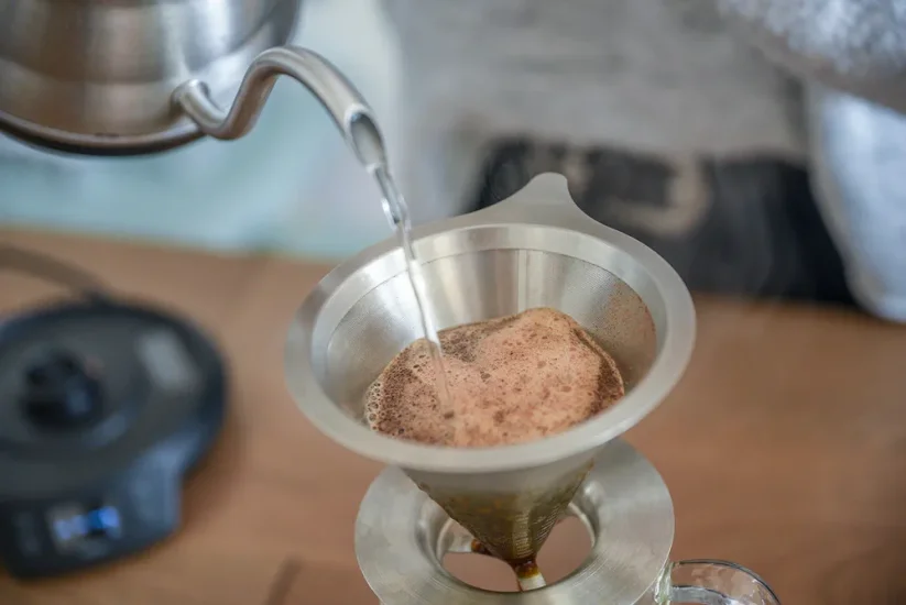 Hario Double Mesh kovový dripper V60-02