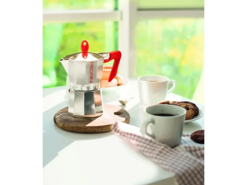 Moka kanvica Pedrini Kaffettiera Brillant red - Velikost porce moka: 6 porcí
