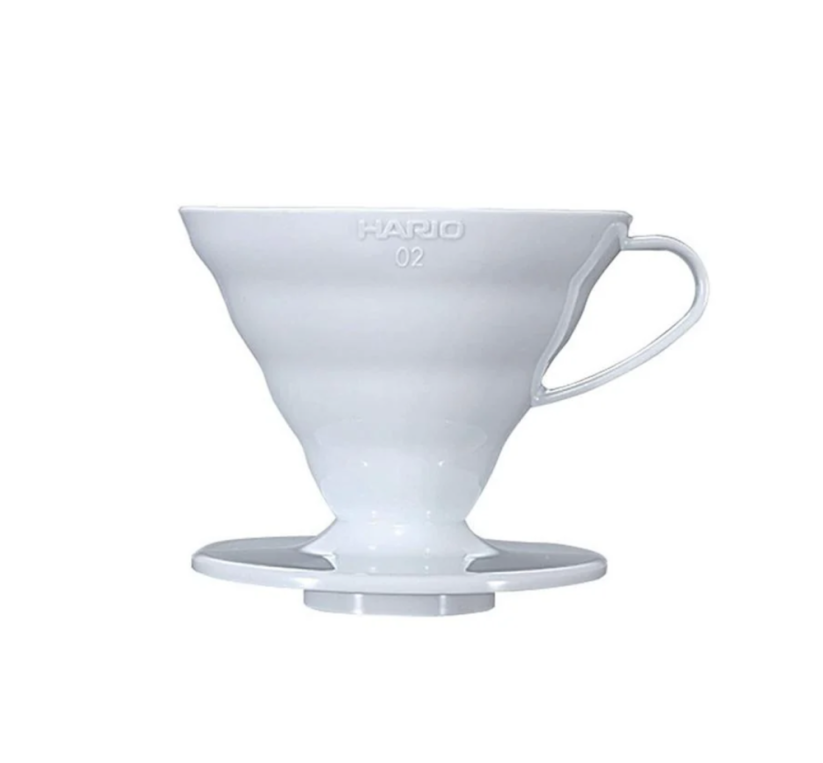 Hario plastový dripper na kávu V60-02 bílý