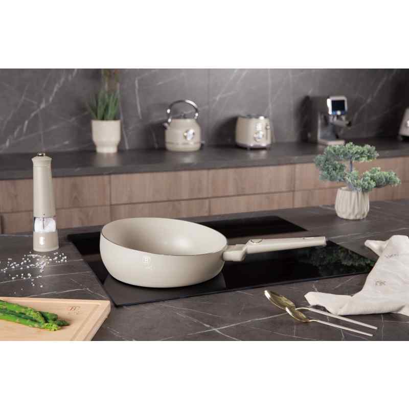 BERLINGERHAUS Pánev prohazovací s titanovým povrchem 26 cm Sahara Collection