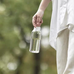 Kinto plastová láhev na vodu 500 ml čirá