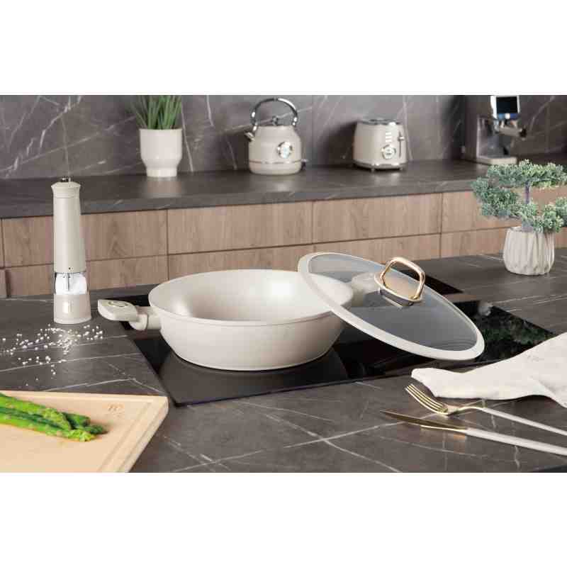 BERLINGERHAUS Pánev s titanovým povrchem a poklicí 28 cm Sahara Collection