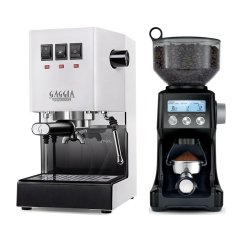 Gaggia Classic E24, bílá + Mlýnek Sage BCG820BTR Black