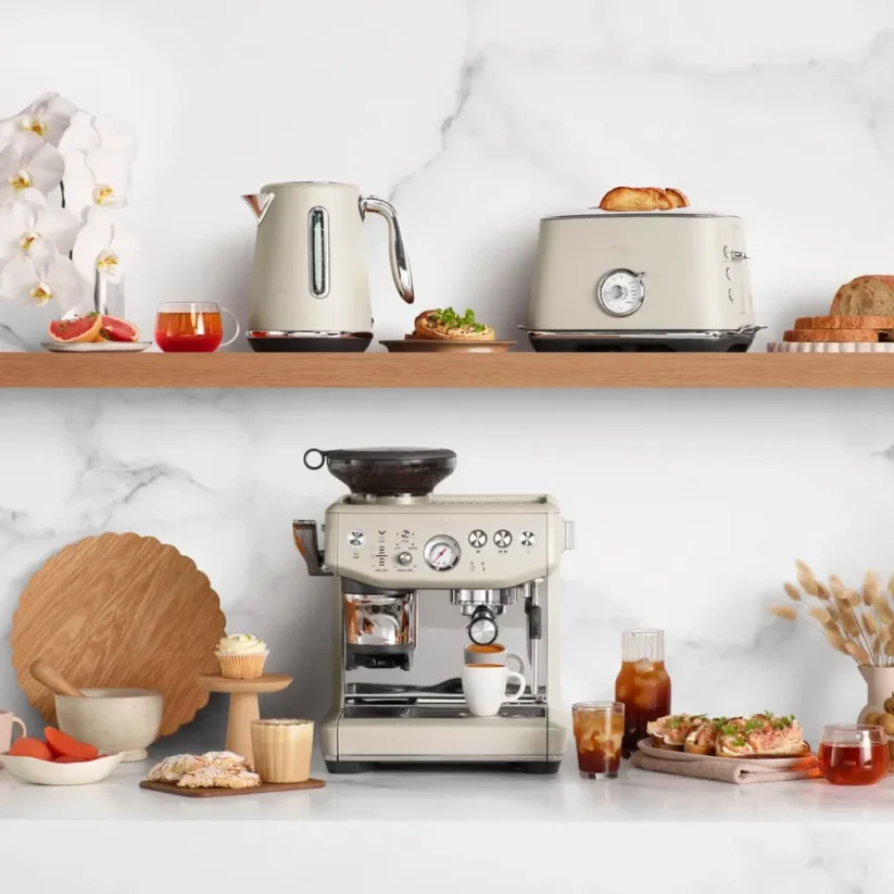 Kávovar Sage SES876ALM Almond Nougat