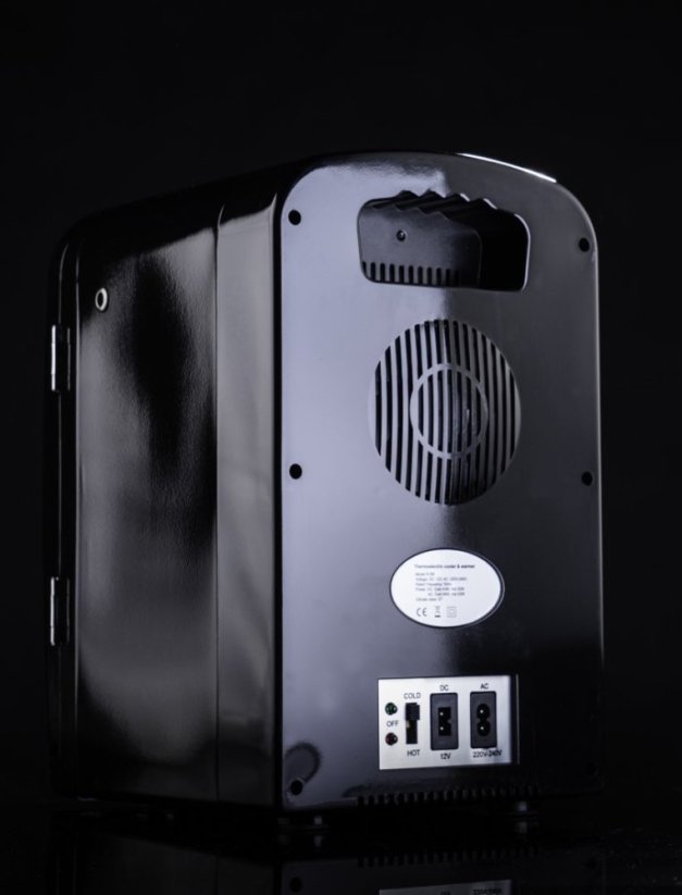 Embassy minichladnička K180