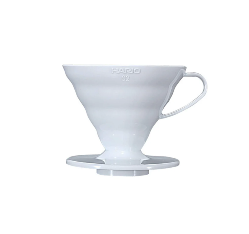 Hario keramický dripper na kávu V60-02 bílý